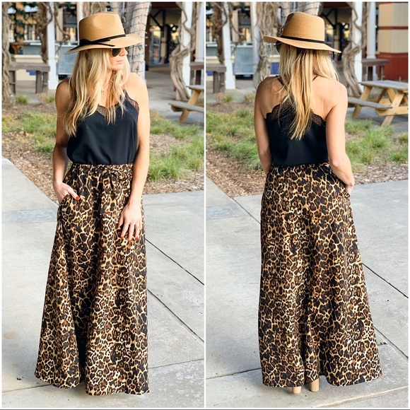 ✨LAST TWO✨The Leopard Print Maxi Skirt - Picture 3 of 3